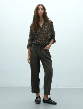 Blusa de mujer estampada cuello mao manga larga - Andam - FashionsVida