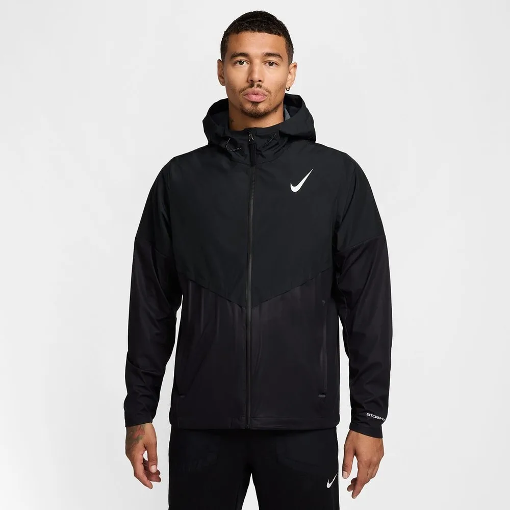 Chaqueta cortavientos de hombre AeroSwift - Nike - FashionsVida