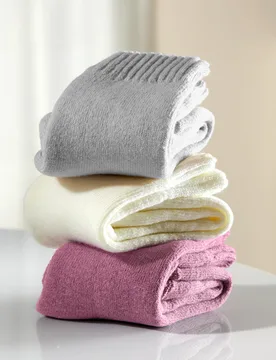Socken grau-wollweiß-lila 3er-Set - 3Pagen - FashionsVida