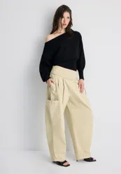 Asymmetrischer Strickpullover mit Rippsaum Schwarz L