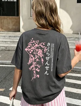 Pieza Camiseta de manga corta con cuello redondo y estampado de flores de cerezo, ajuste holgado casual, nueva llegada de primavera/verano, top versá - Shein - FashionsVida