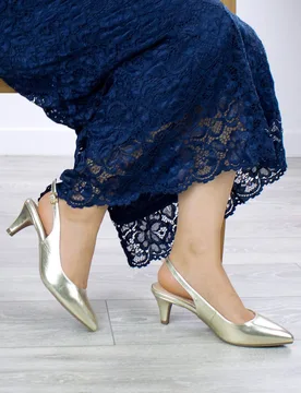 Women's Mid Heel Pointed Toe Slingback 50s Court Shoes in Gold Size: 4 - Gold - Size: 4 - Ajvani - FashionsVida