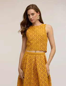 Top de mujer de encaje de macramé ajuste entallado - Motivi - FashionsVida