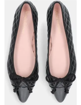 Bailarinas planas Tyra de mujer en napa acolchada con puntera de charol - Pretty Ballerinas - FashionsVida