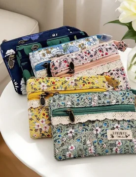 Cartera para mujer, cartera de algodón con doble cremallera y flores de campo frescas, bolsa de joyería plateada, bolsa de tarjetas para llevar, dor - Shein - FashionsVida