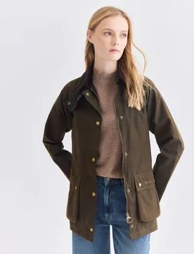 Chaqueta encerada de cuatro bolsillos de con cuello de cordón tradicional - Barbour - FashionsVida