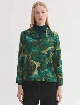 Blusa de mujer estampada con cuello con solapa - Nice Things - FashionsVida