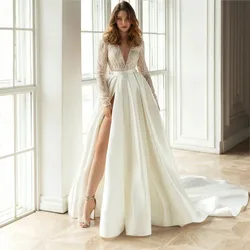 A new style of elegant and simple white dress with sequined lace