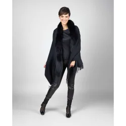Capa de mujer de lana con ribete de zorro