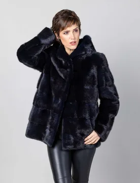 Abrigo de mujer con capucha de pelo de visón con bolsillos verticales - De la Roca - FashionsVida