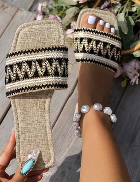 Sandalias de mujer con bordados, pantuflas planas tejidas, zapatos casuales de estilo bohemio con patrones retro para uso en exteriores, atuendos de p - Shein - FashionsVida