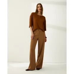 Camiseta de mujer cuello redondo con strass