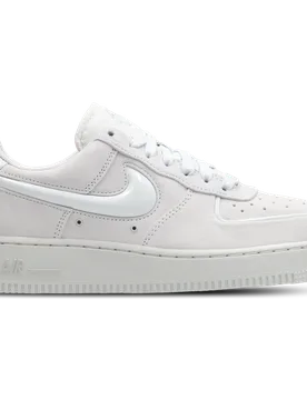 Air Force Women's Sneakers - White - Size 4 - Leather - White - Size: 4 - Nike - FashionsVida