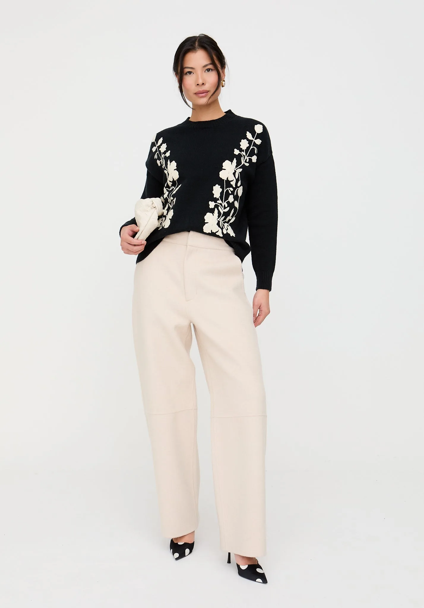Clara Crew Neck Floral Print Jumper In Black - s - Lily and Lionel London Limited - FashionsVida