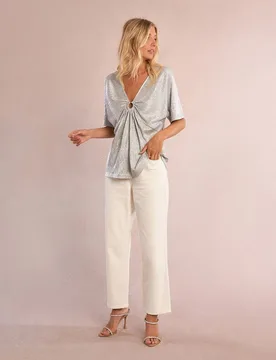 Top de mujer de manga corta en tejido brillante - Molly Bracken - FashionsVida
