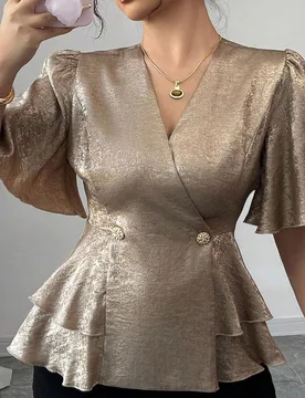 Camisa casual elegante de talla grande para mujer con mangas con volantes de tela metálica con diseño cruzado, diseño versátil para ir al trabajo, - Shein - FashionsVida