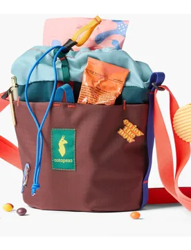 Bolso tipo cubo Todo 3L con material reciclado - Cotopaxi - FashionsVida