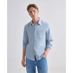 Camisa de hombre classic fit con detalle en estructura