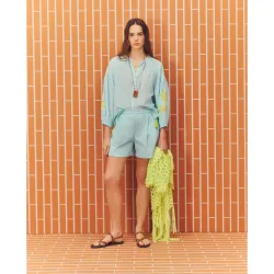 Short de mujer con detalle bordado