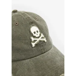 Gorra 100% algodón con acabado efecto lavado y cierre trasero ajustable