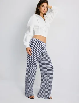 Gestreifte Jogginghose mit schmalem Bund Dunkelblau XL - Stradivarius - FashionsVida