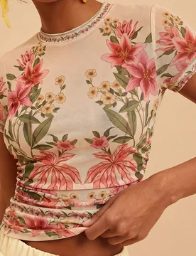 Blusa para mujer con estampado floral, plisada, ajustada, versátil, casual, elegante, linda, de manga corta, para vacaciones, beige, moderna y elegan - Shein - FashionsVida