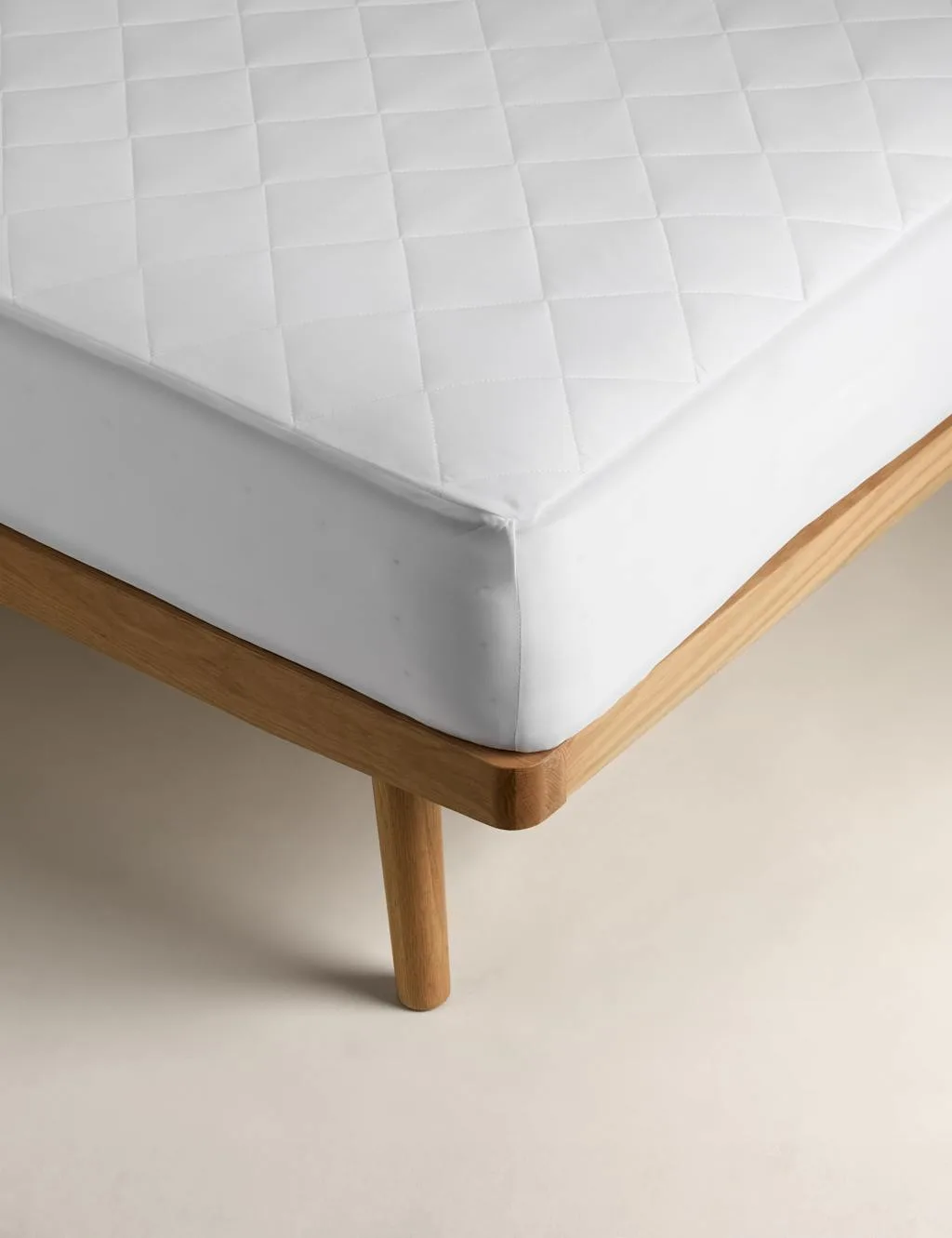 Advanced Allergy Protection Mattress Protector White - M&S - FashionsVida