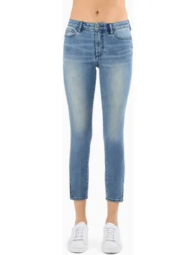 Vaquero Super Skinny de mujer J22 cropped denim lavado medio - Armani Exchange - FashionsVida