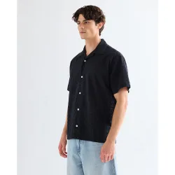 Camisa de hombre de manga corta y corte regular