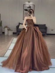 Simple and elegant toasting puffy banquet dress