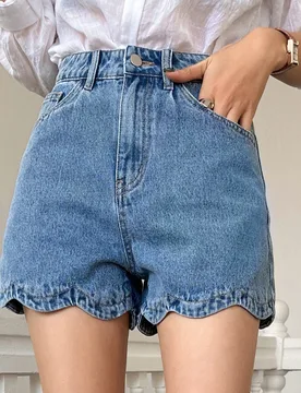 Pantalones cortos vaqueros con bolsillos en ángulo y ribete de concha S - Shein - FashionsVida