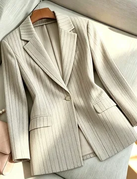 Blazer casual de color caqui , adecuado para ir al trabajo, otoño, primavera. Blazer de manga larga de color caqui para mujer con bolsillos. Chaqueta - Shein - FashionsVida