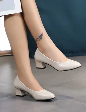 Zapatos de tacón de corte con punta minimalista y tacón grueso, zapatos de tacón alto elegantes de mujer en beige EUR39 - Shein - FashionsVida