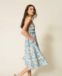 Robe courte florale avec dentelle