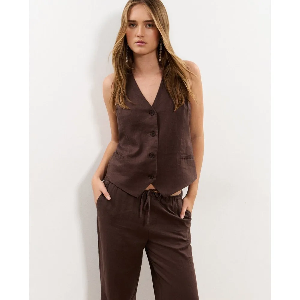 Top tipo chaleco de mujer de lino - Brownie - FashionsVida